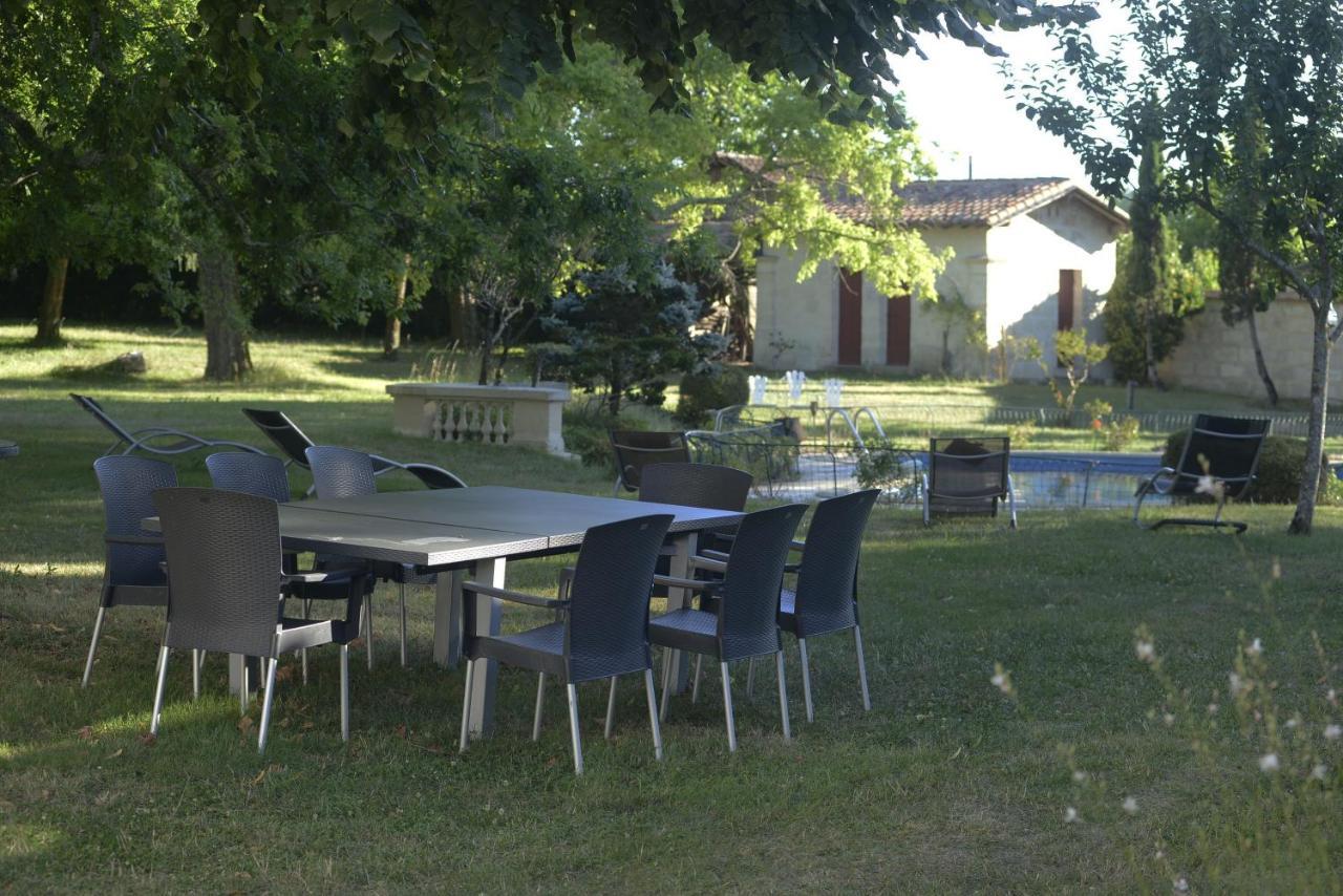Chateau Rosemont - Grande Maison Familiale Campagne Dans Le Medoc Avec Piscine Et Tennis A 15 Mn Bordeaux Labarde Eksteriør billede