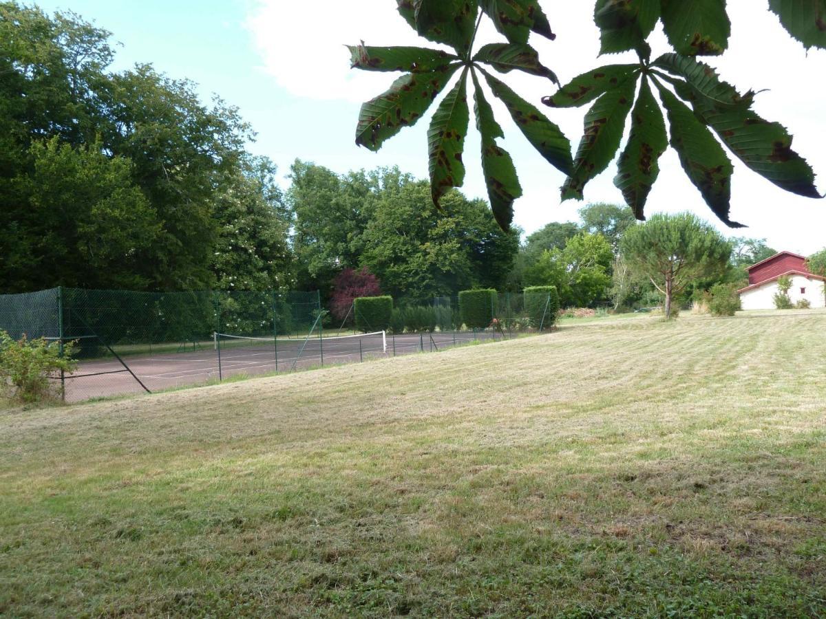 Chateau Rosemont - Grande Maison Familiale Campagne Dans Le Medoc Avec Piscine Et Tennis A 15 Mn Bordeaux Labarde Eksteriør billede