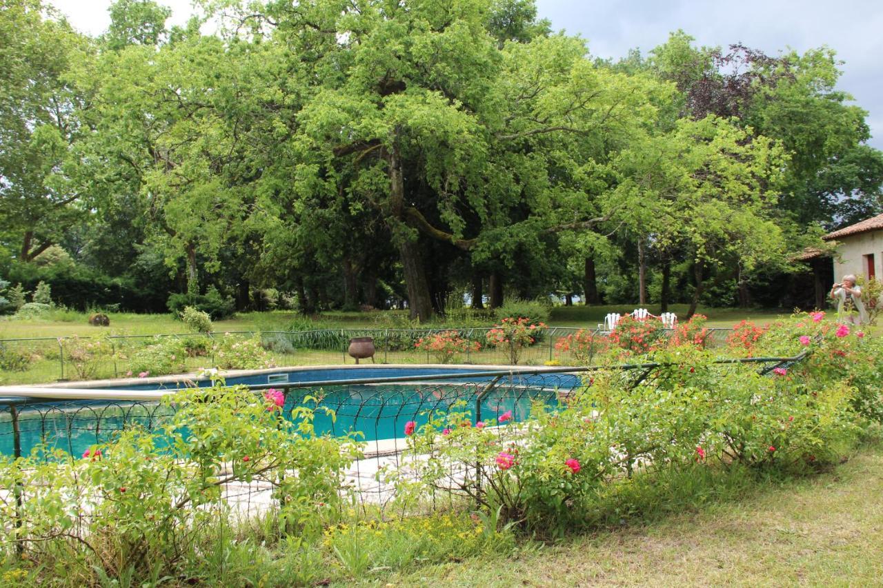 Chateau Rosemont - Grande Maison Familiale Campagne Dans Le Medoc Avec Piscine Et Tennis A 15 Mn Bordeaux Labarde Eksteriør billede