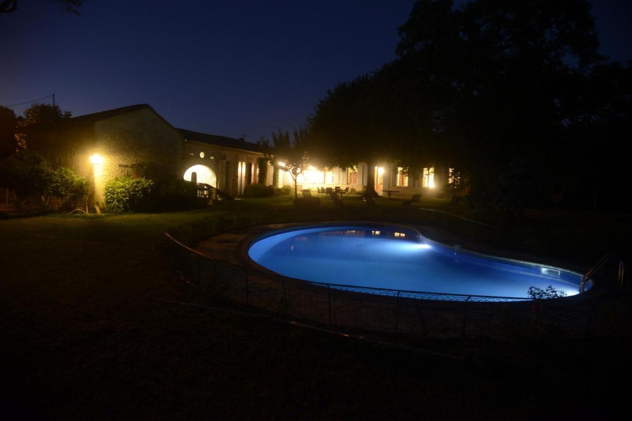 Chateau Rosemont - Grande Maison Familiale Campagne Dans Le Medoc Avec Piscine Et Tennis A 15 Mn Bordeaux Labarde Eksteriør billede